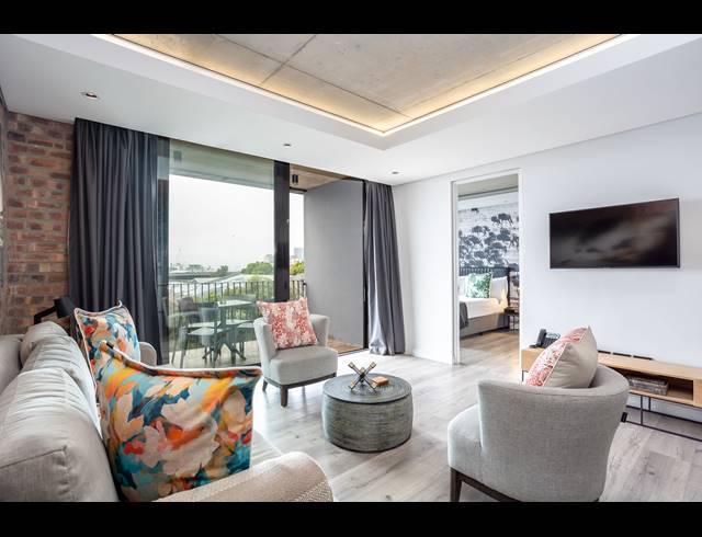 2 BEDROOM APARTMENT TO LET IN DE WATERKANT
